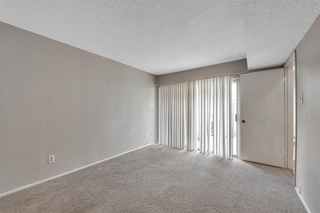 6345 Cattails Lane - Photo 16