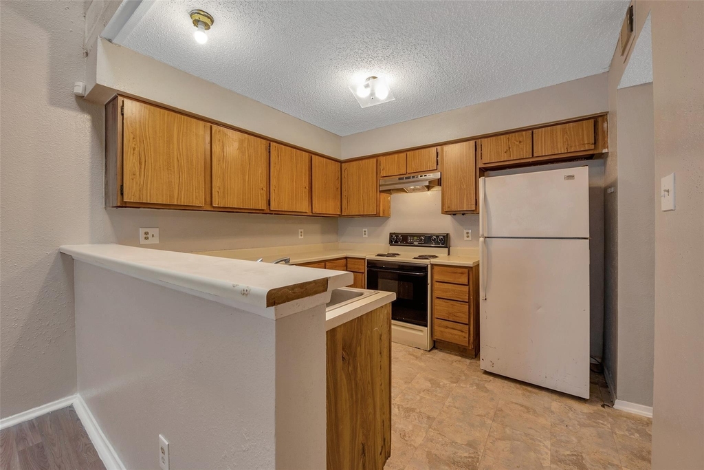 6345 Cattails Lane - Photo 10