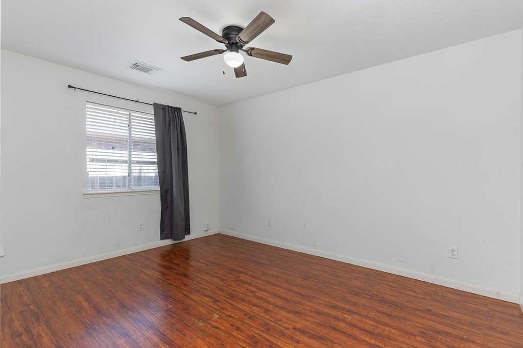 10415 Courtley Street - Photo 27