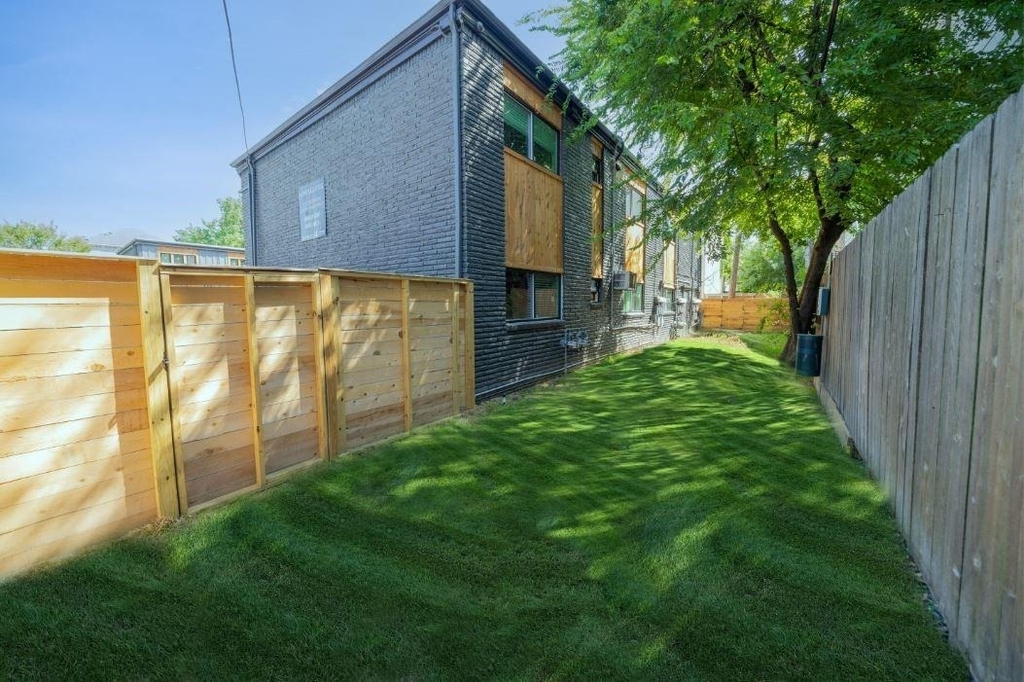 2703 Mason Street - Photo 2