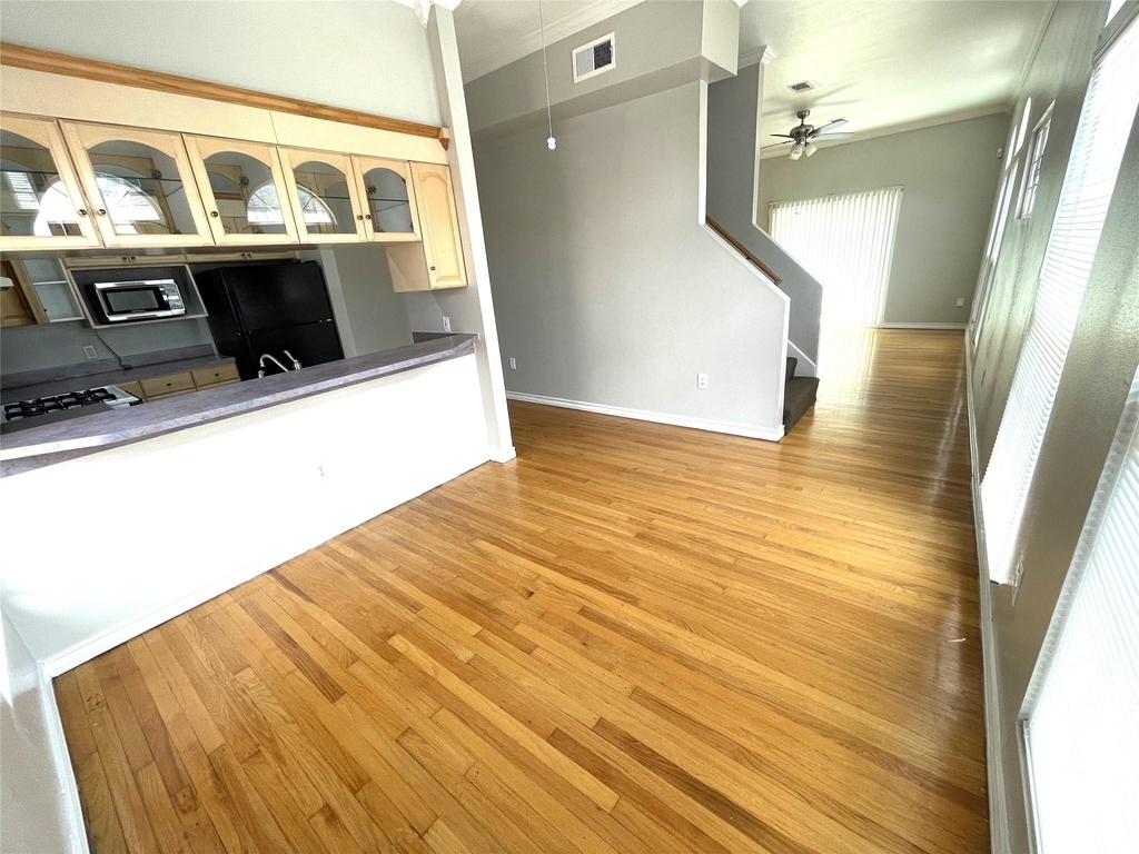 4122 Drake Street - Photo 7