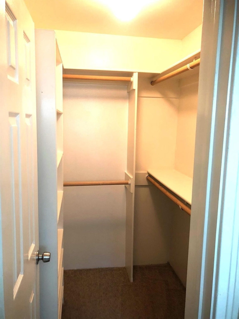 4122 Drake Street - Photo 20