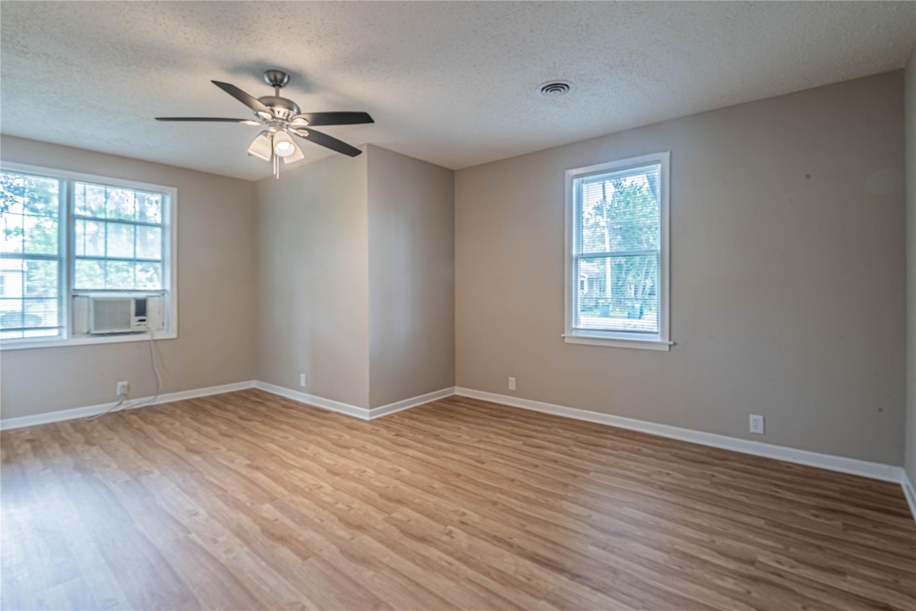 203 Beatrice Street - Photo 14