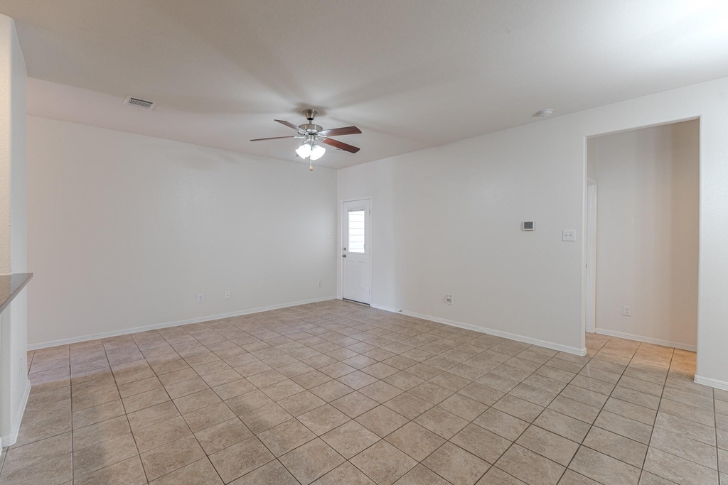13527 Vista De Oro Street - Photo 9