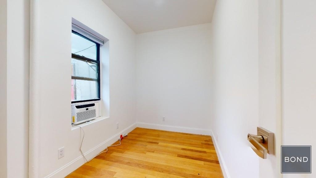 242 West 10th Street - Photo 2