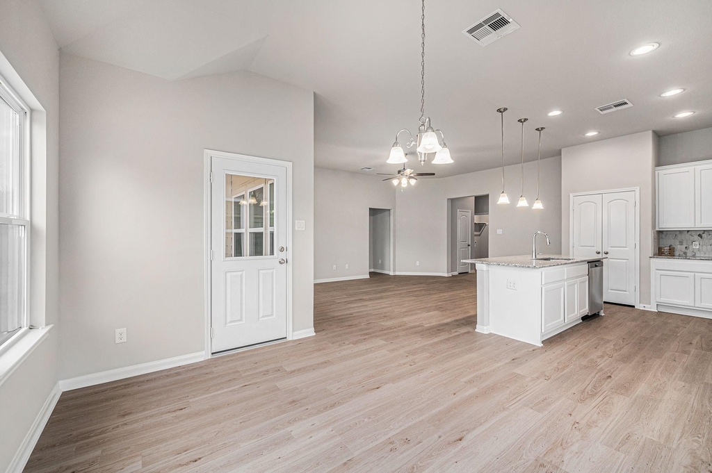 12983 Skyline Drive - Photo 8