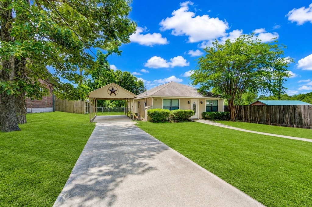 9550 Thousand Oaks Loop - Photo 0