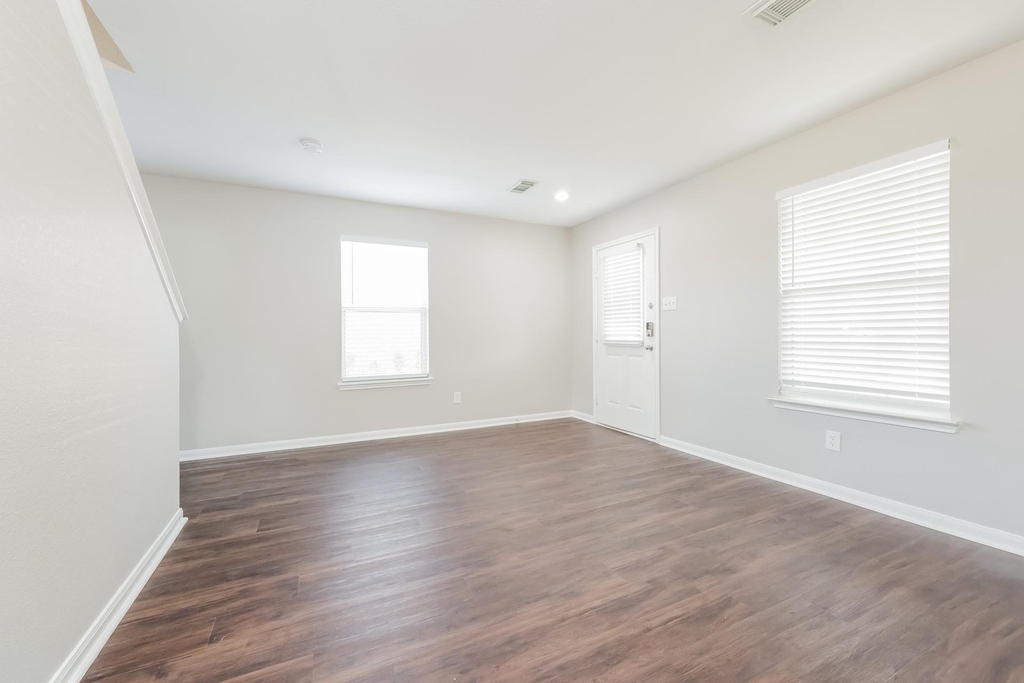 3330 Legends Mill Drive - Photo 5
