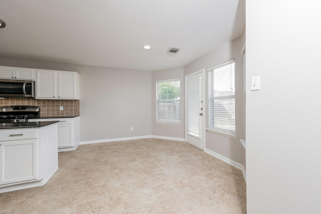 3330 Legends Mill Drive - Photo 6