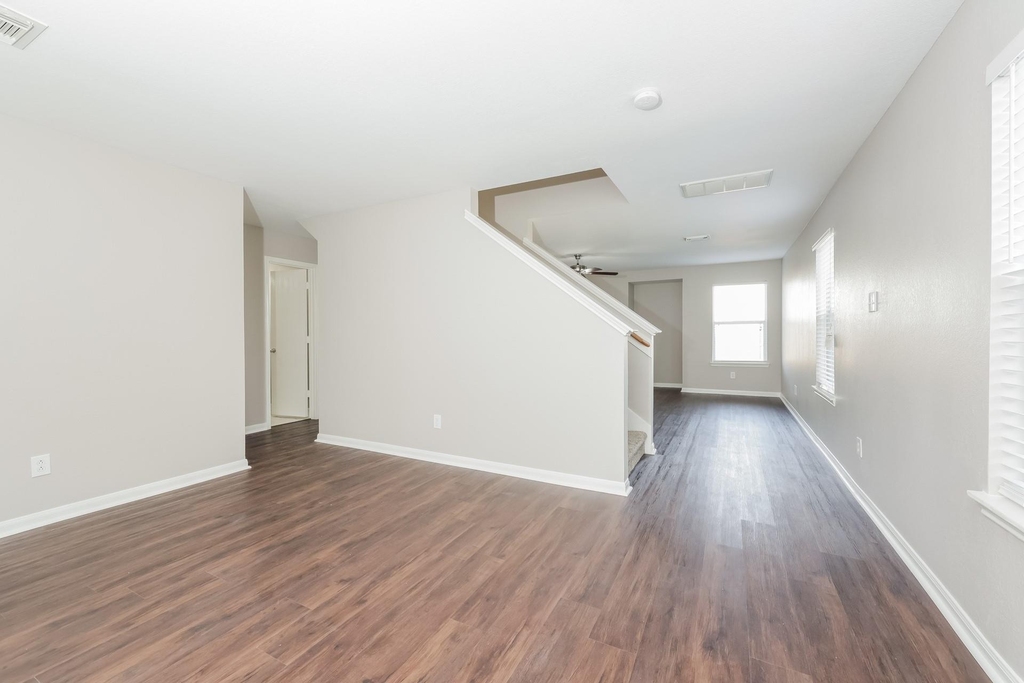 3330 Legends Mill Drive - Photo 4