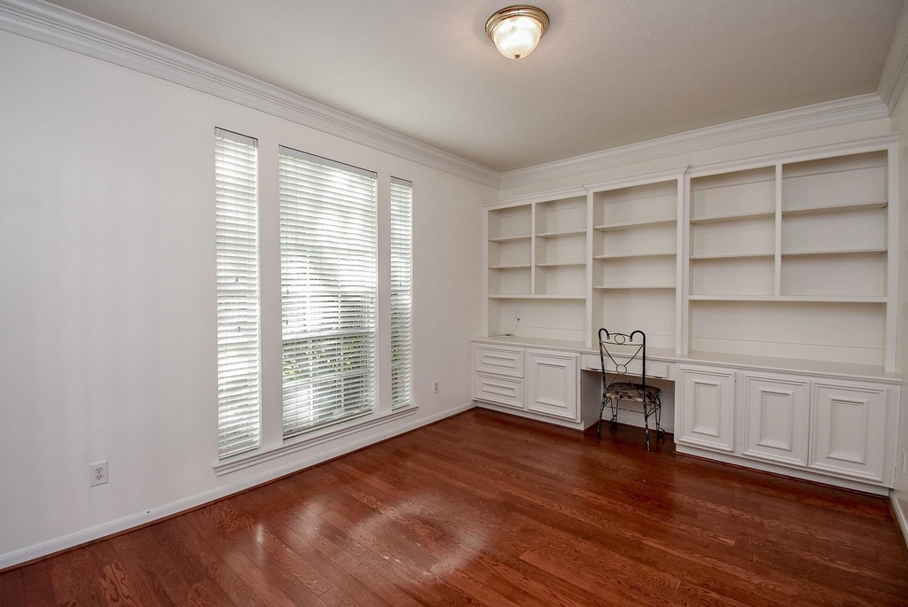 2719 Mossy Log Court - Photo 11