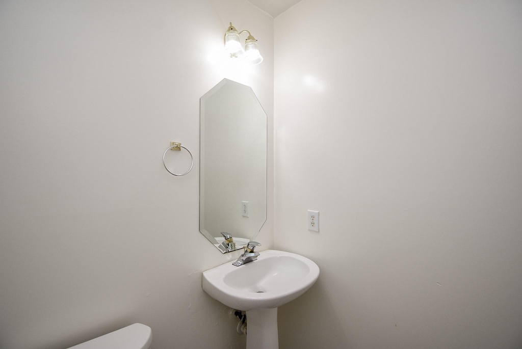 2719 Mossy Log Court - Photo 33