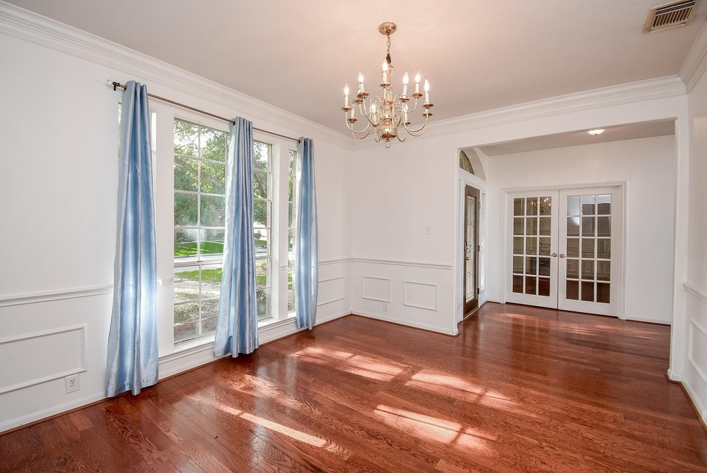 2719 Mossy Log Court - Photo 9
