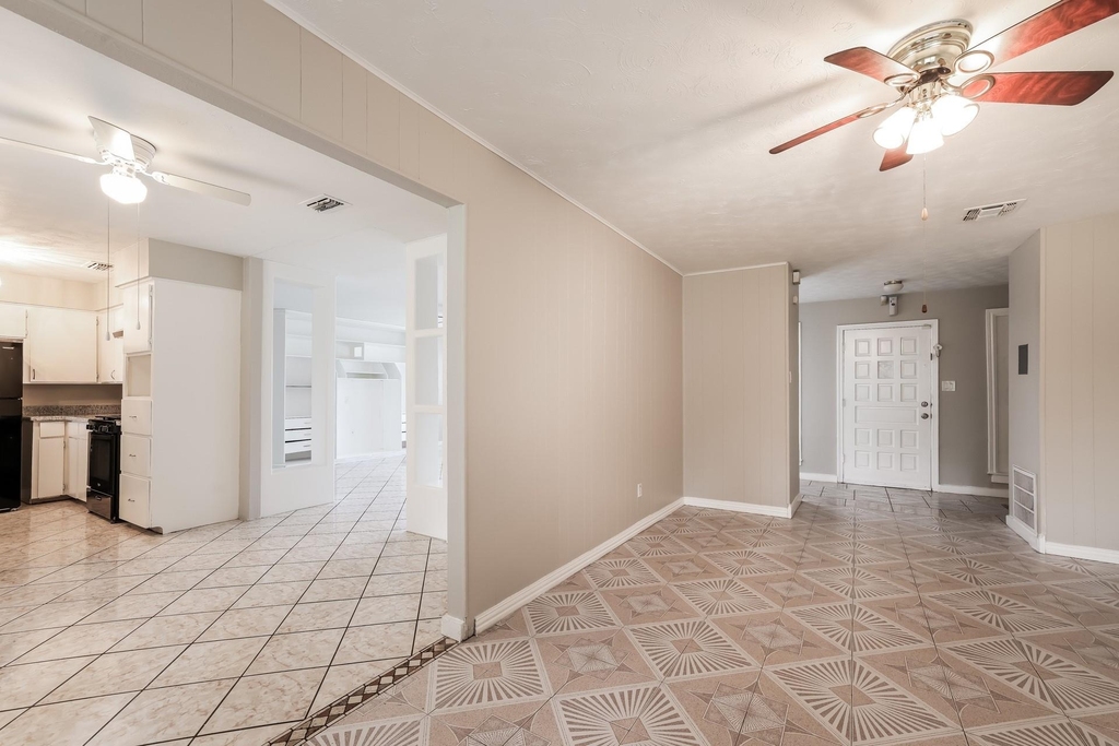 4610 Anice Street - Photo 3