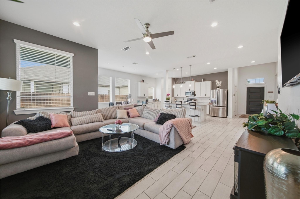 4512 Bartagrass Drive - Photo 9