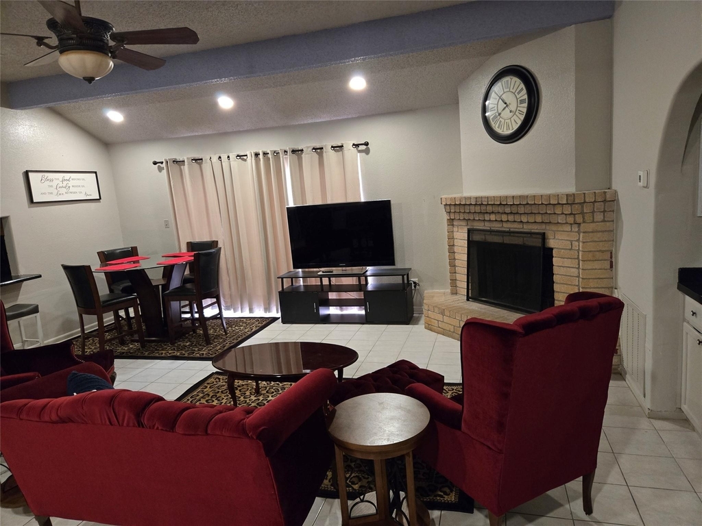 4111 Knoll Glen Drive - Photo 3