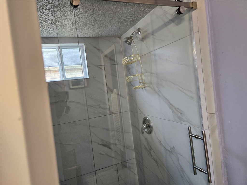 4111 Knoll Glen Drive - Photo 16