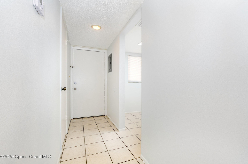 204 W Seminole Avenue - Photo 2