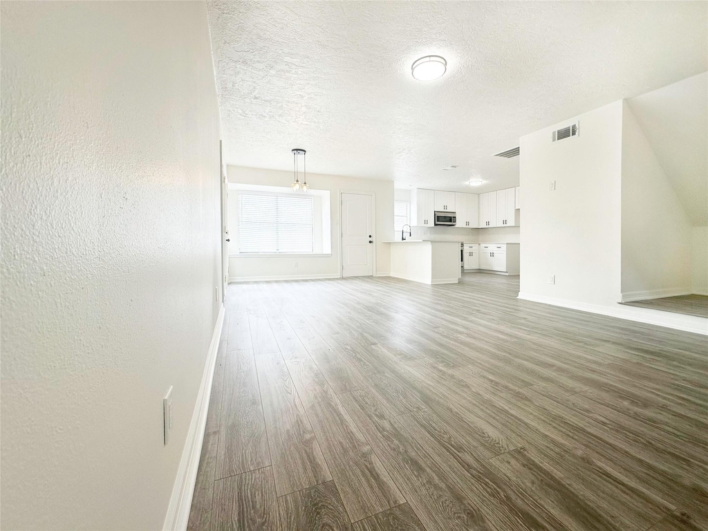 9843 Stableway Drive - Photo 10