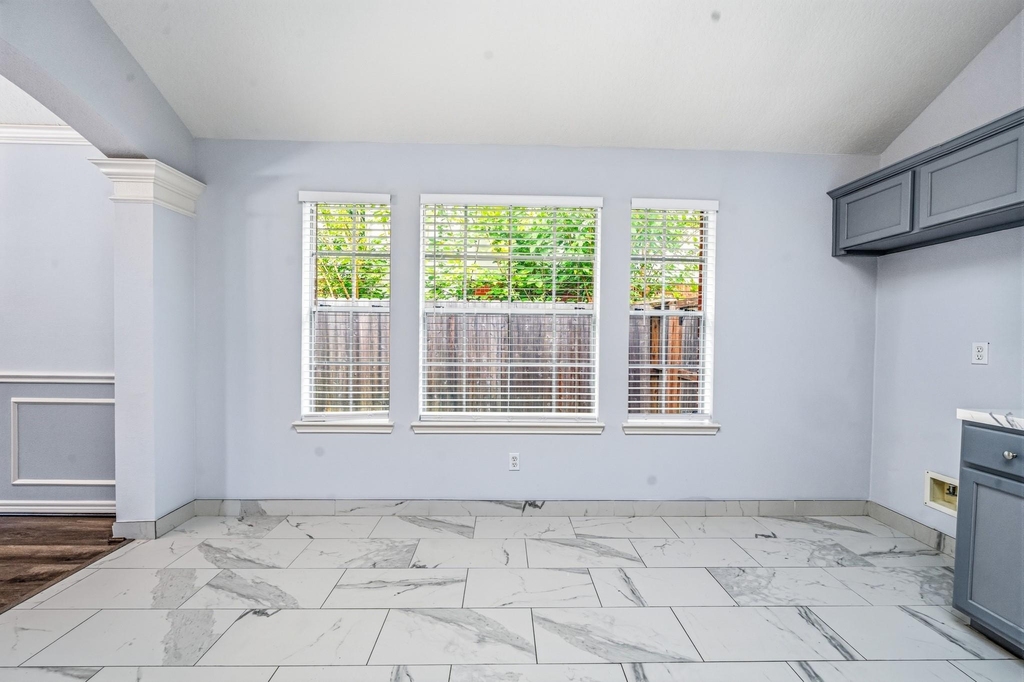 15007 Changing Oak Ridge Court - Photo 13