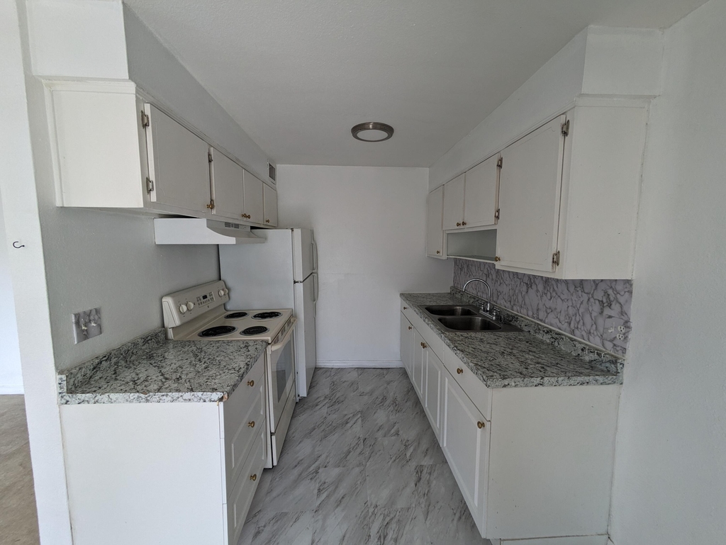 140 Minna Lane - Photo 2