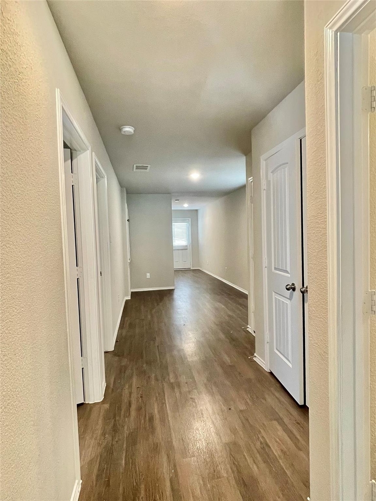 126 E Ash St - Photo 8
