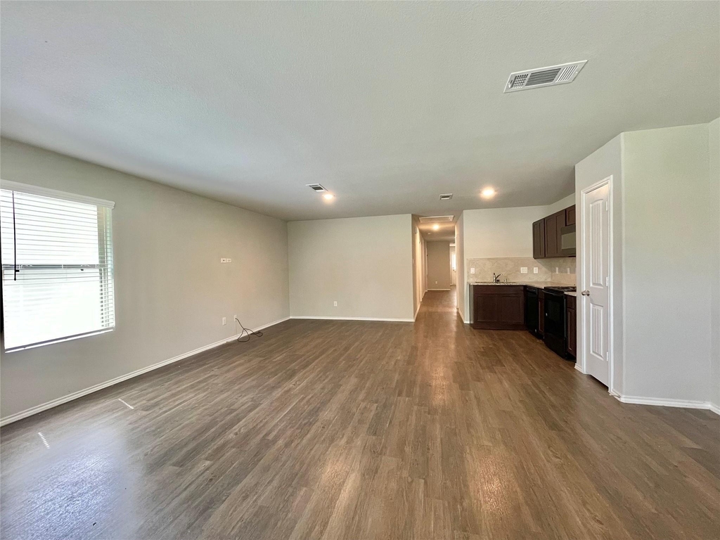 126 E Ash St - Photo 6