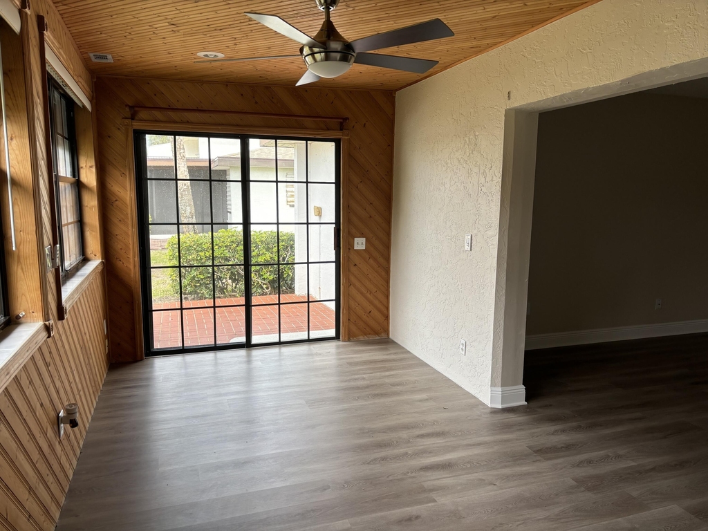 255 Paradise Boulevard - Photo 9