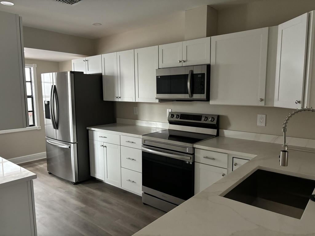 255 Paradise Boulevard - Photo 4