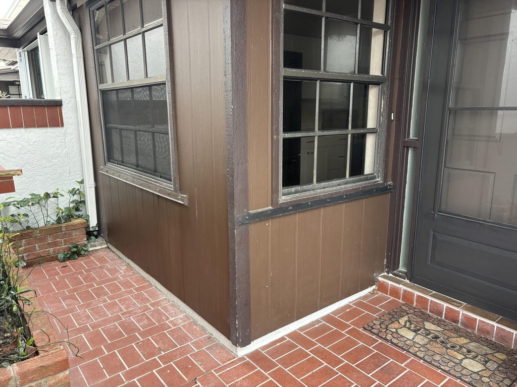 255 Paradise Boulevard - Photo 2