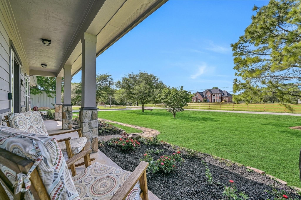 1404 Hollier Road - Photo 5