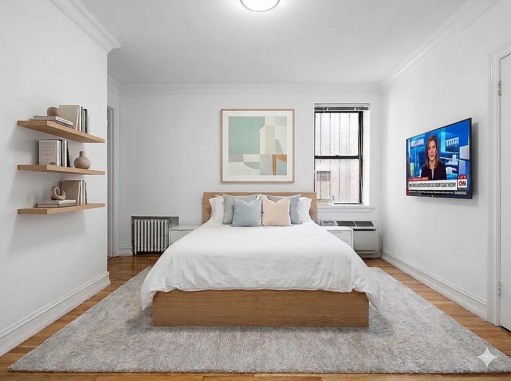 238 East 36th Street - Photo 1