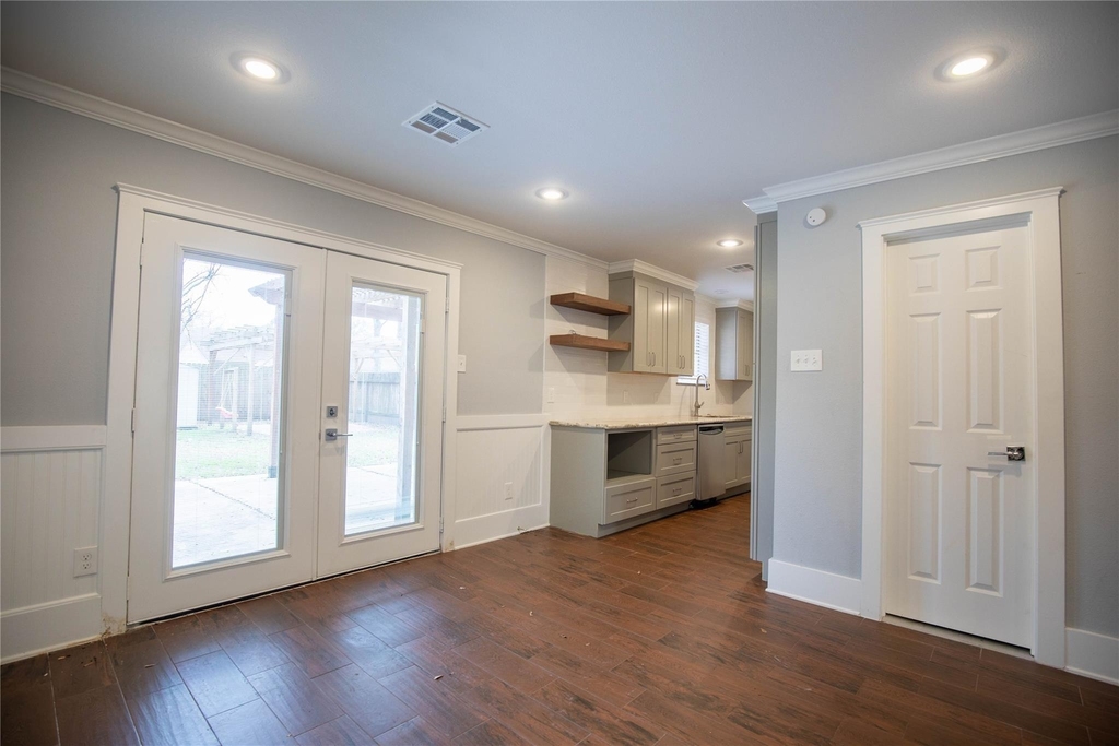 4419 Reynaldo Drive - Photo 4