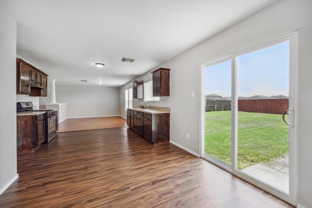 2218 Heath Ridge Lane - Photo 11
