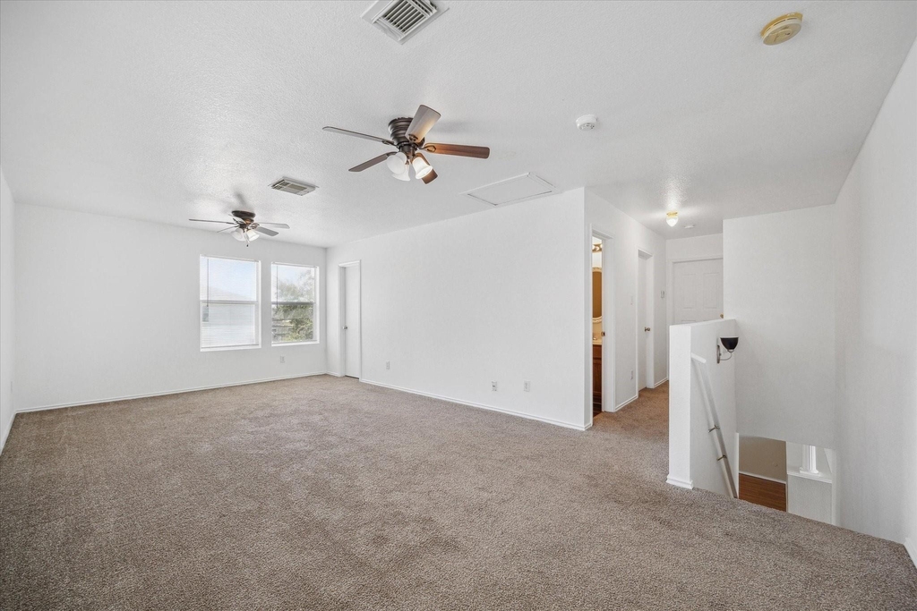 2218 Heath Ridge Lane - Photo 13