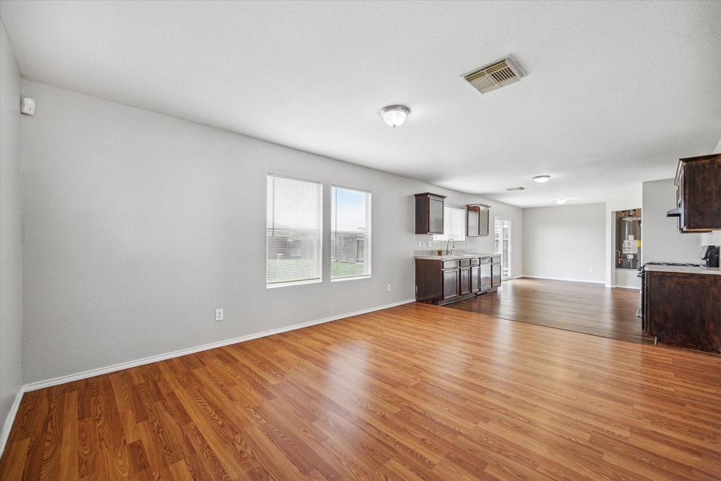 2218 Heath Ridge Lane - Photo 8