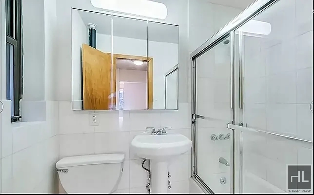 East 84 Street - Photo 2