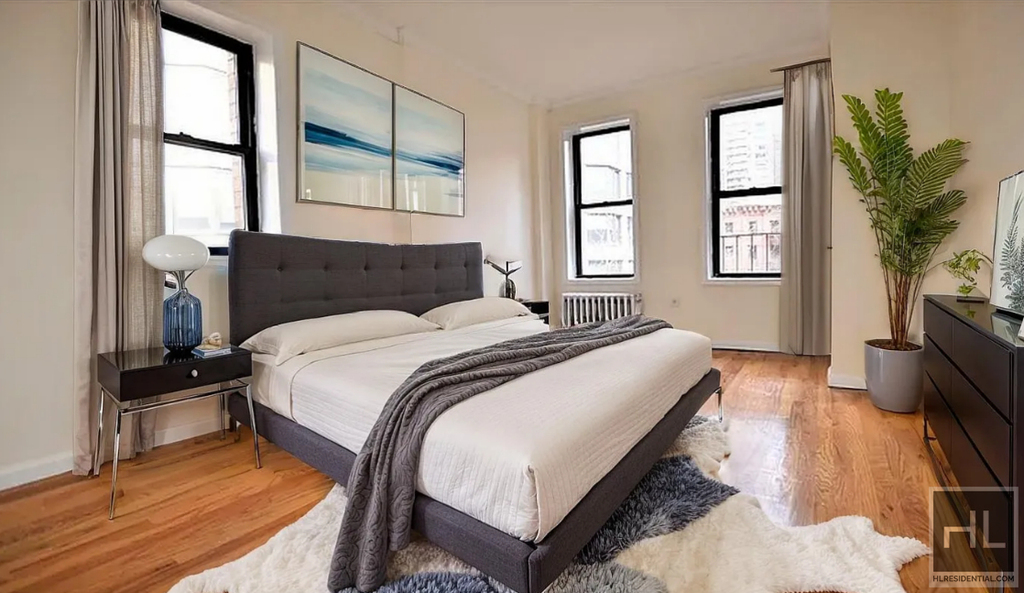 East 38 Street - Photo 0