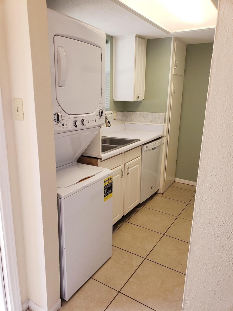 14333 Memorial Drive - Photo 2