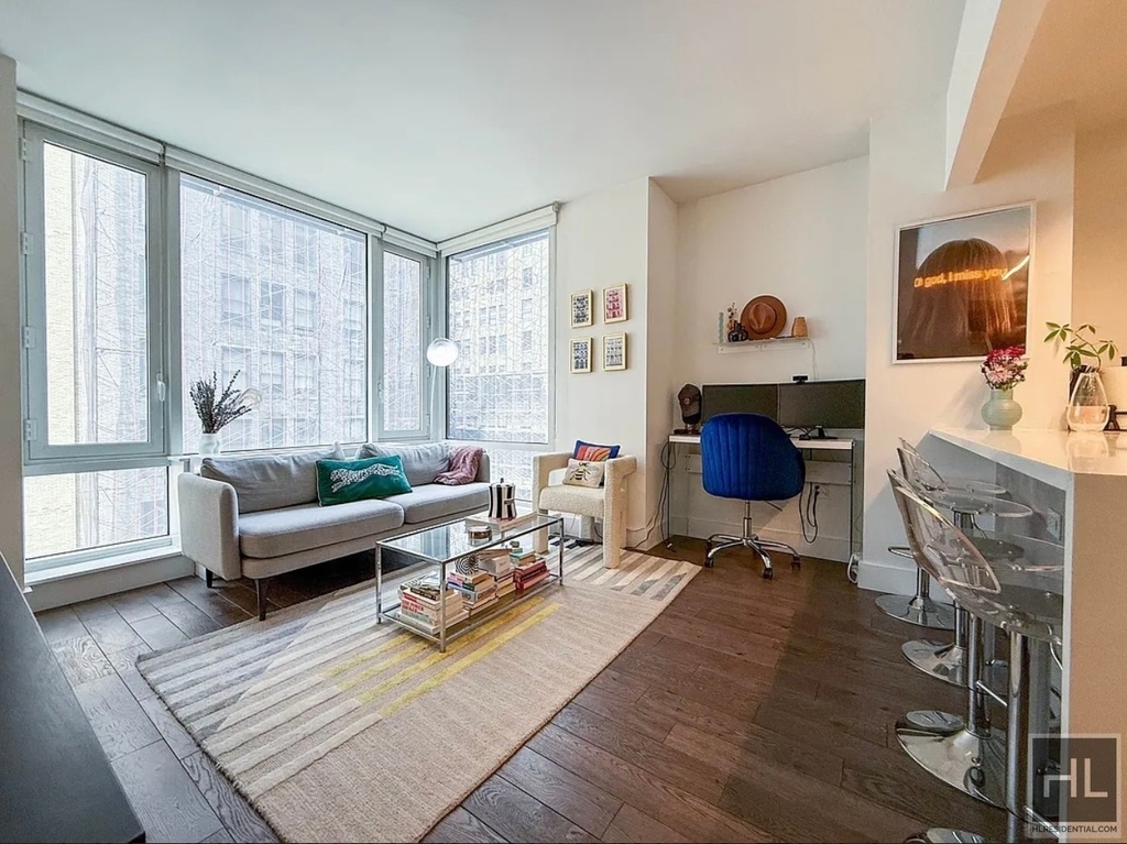 Broome Street - Photo 1
