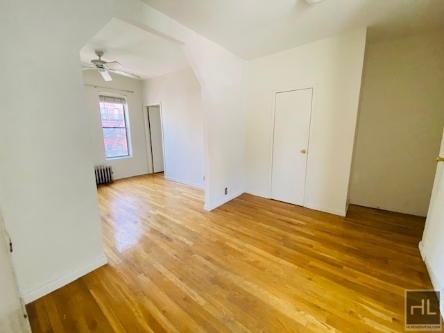 East 14th Street - Photo 0