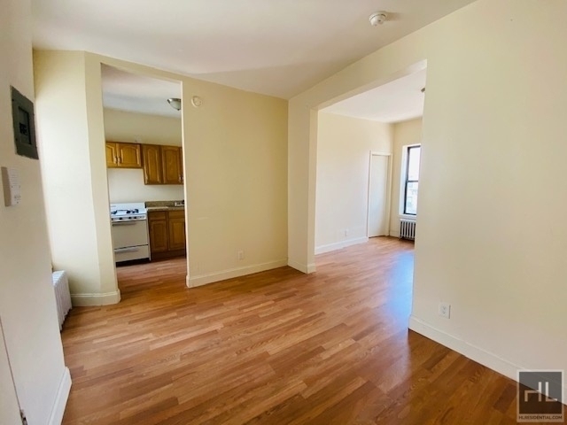 East 14th Street - Photo 4