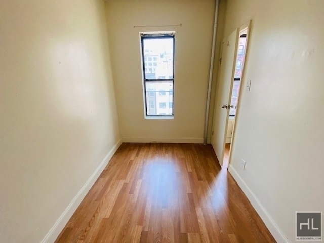 East 14th Street - Photo 8