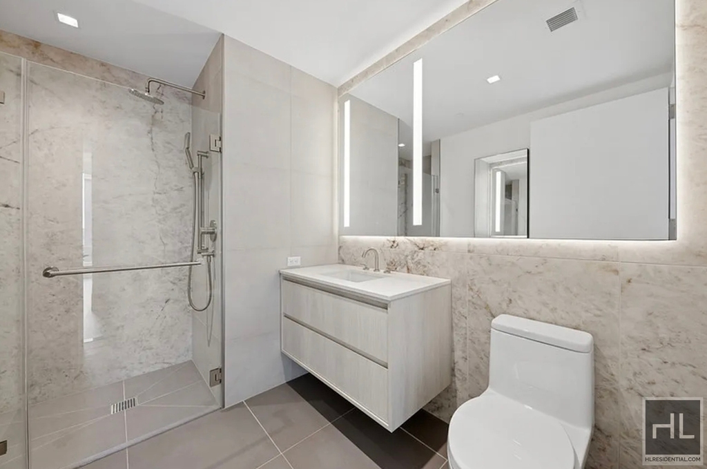 West 43rd Street - Photo 10
