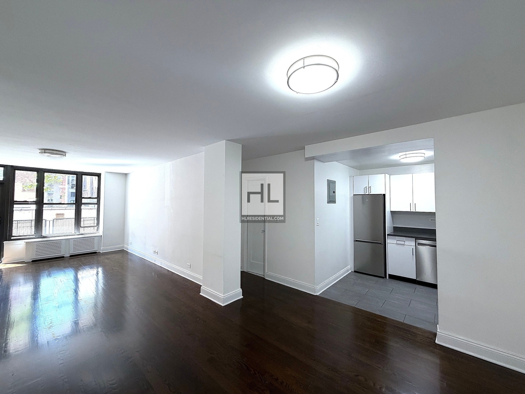 East 35th Street - Photo 0