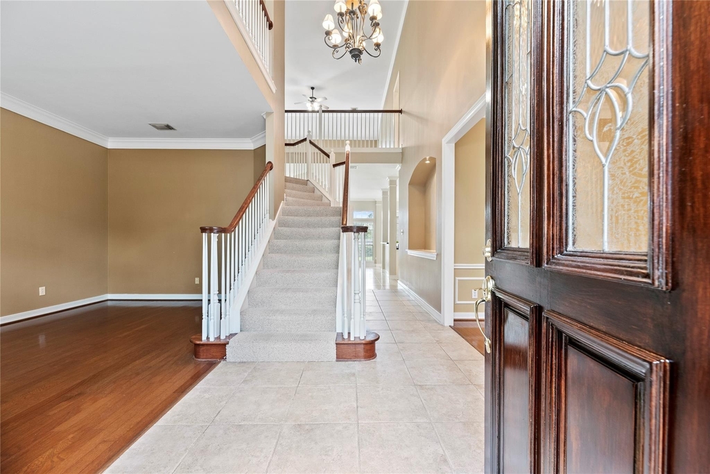 2923 Zachary Bend Lane - Photo 3