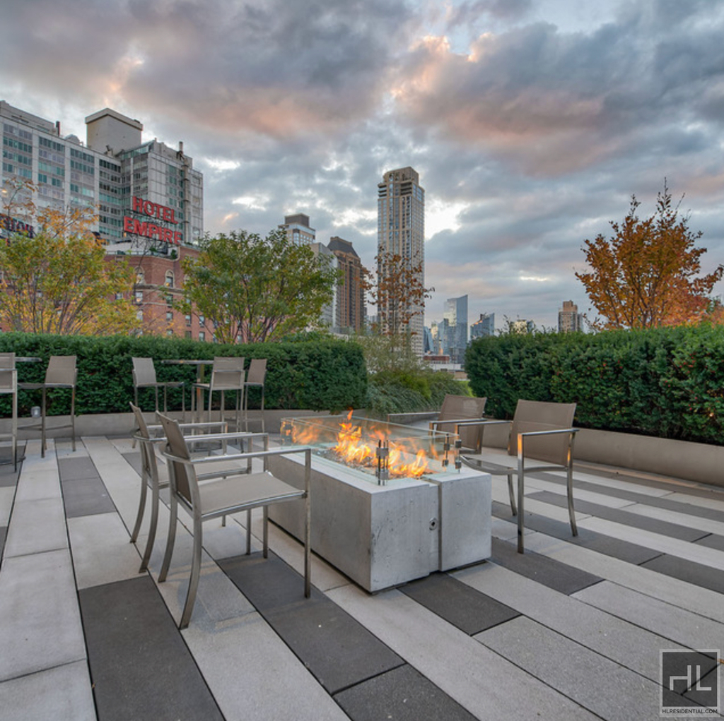 West 64th Street - Photo 9