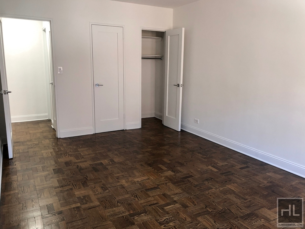 East 35 Street - Photo 3