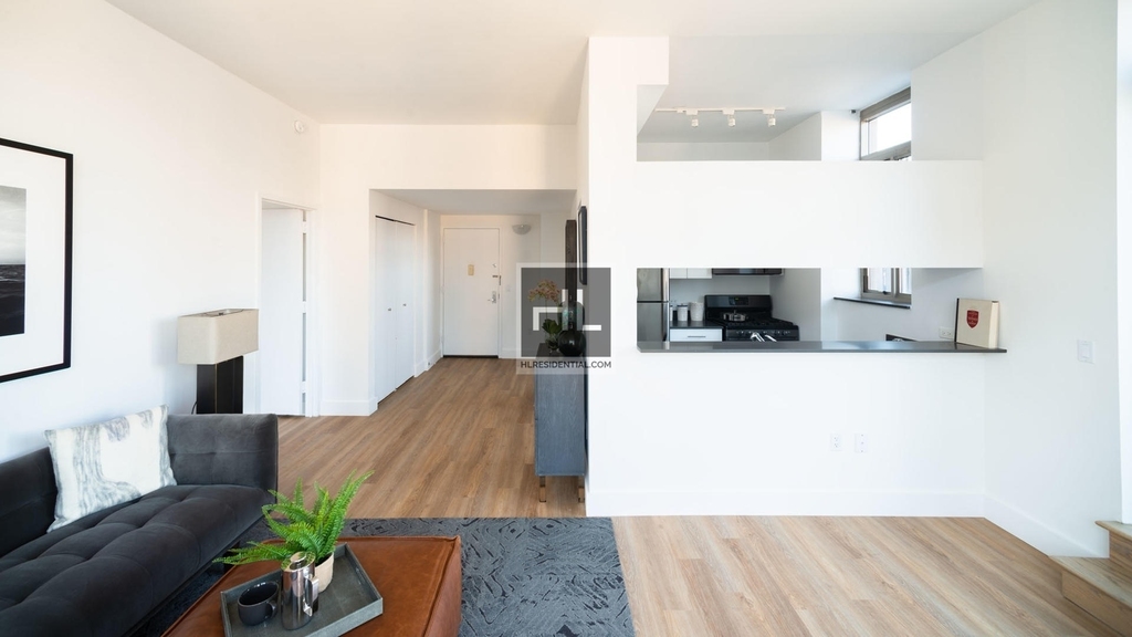 West 26th Street - Photo 1