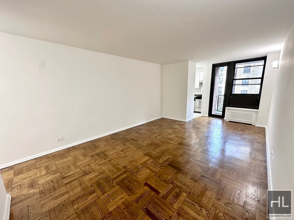 East 35 Street - Photo 1